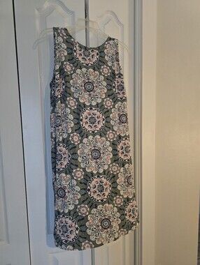 LOFT Green Sleeveless Midi Dress with Pink & White Medallions SZ L